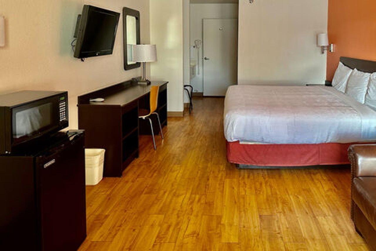 Quality & Hotel Junction